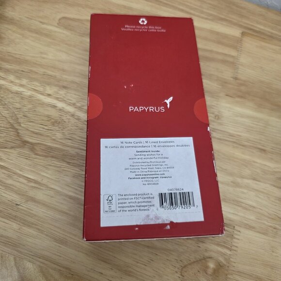 PAPYRUS Christmas Season’s Greeting Holiday Note Cards Box Of 16 & Envelopes NEW - Picture 2 of 5